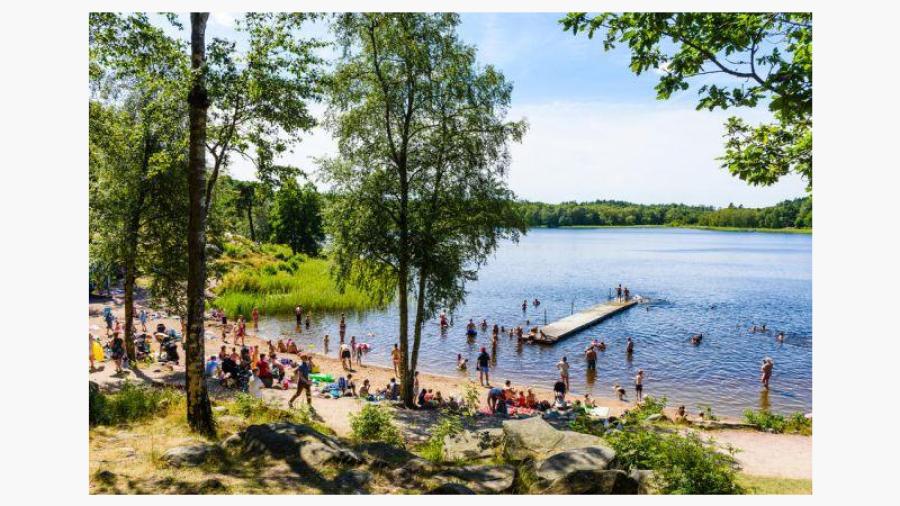 Härlanda Tjärns badplats (bild: Partille Tidning)
